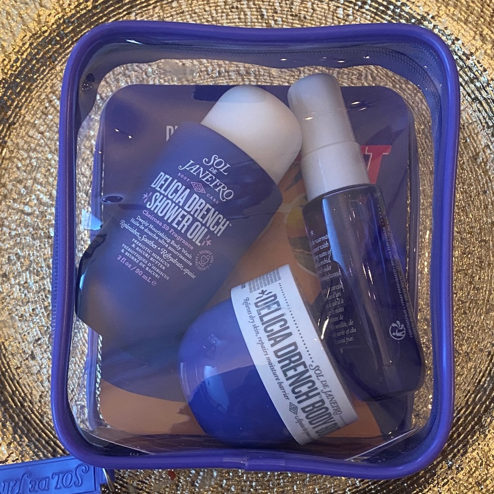 Sol de Janeiro Purple Beauty Essentials Set delicia drench set